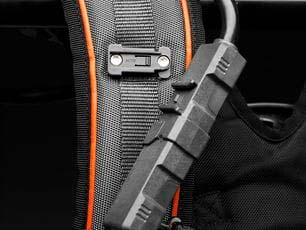 Guía de cable - Batería de mochila Husqvarna BLi950X